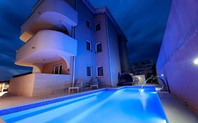 Villa Pool Centrale